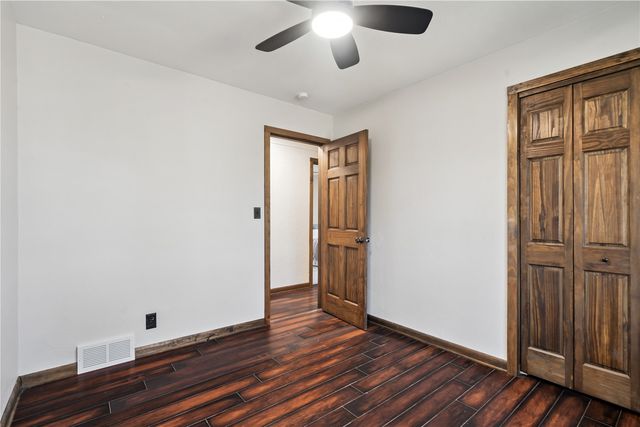 1536 Woodside Drive NW, Cedar Rapids, IA 52405