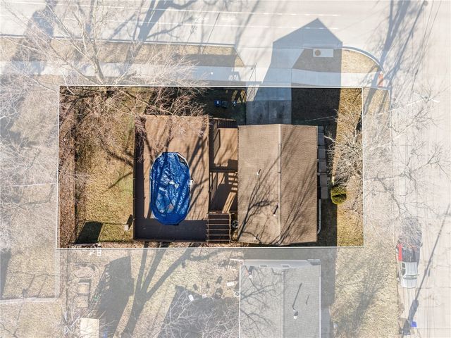 1536 Woodside Drive NW, Cedar Rapids, IA 52405