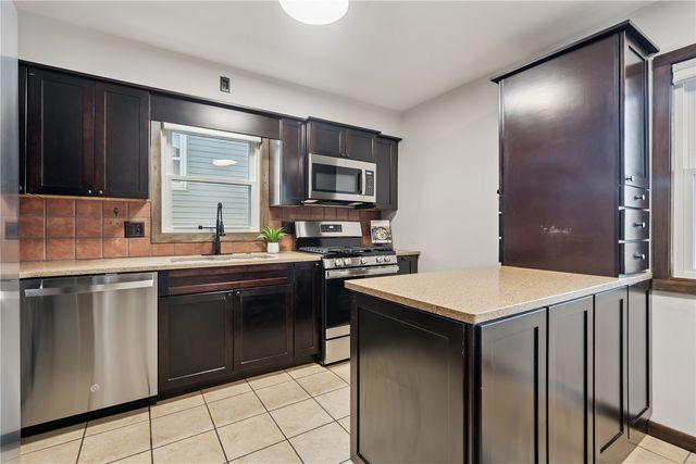 1536 Woodside Drive NW, Cedar Rapids, IA 52405