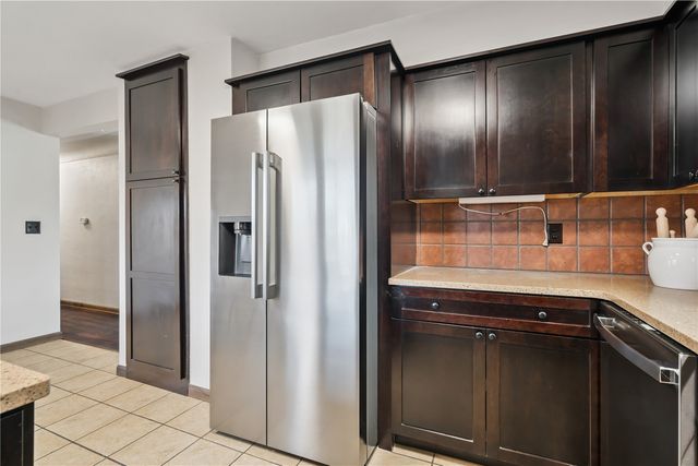 1536 Woodside Drive NW, Cedar Rapids, IA 52405