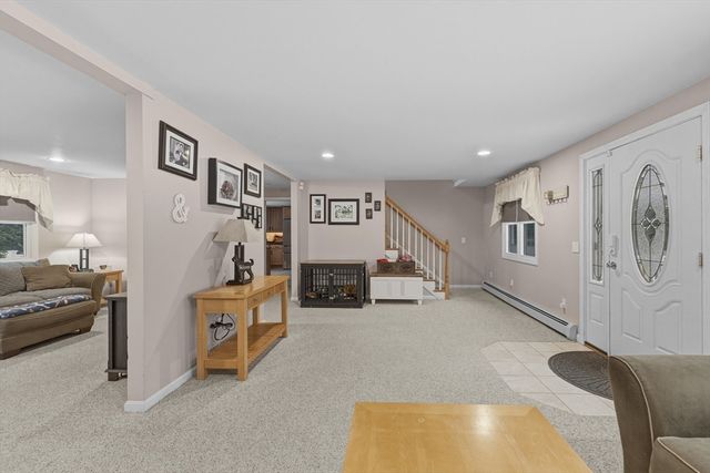 125 Doctor Braley Rd, Freetown, MA 02717