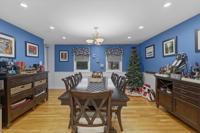 125 Doctor Braley Rd, Freetown, MA 02717