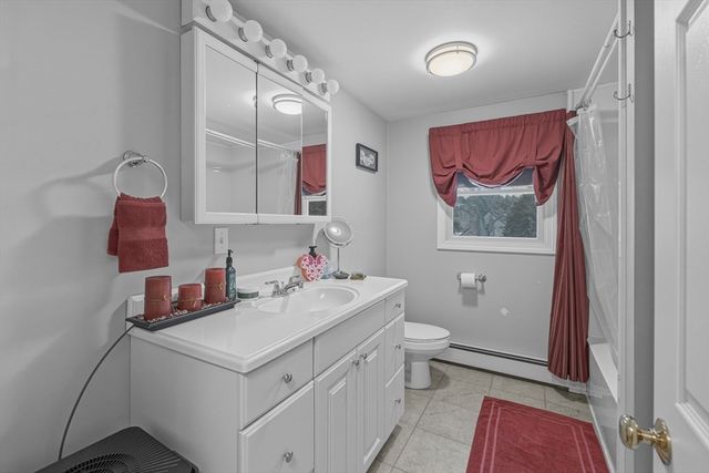 125 Doctor Braley Rd, Freetown, MA 02717
