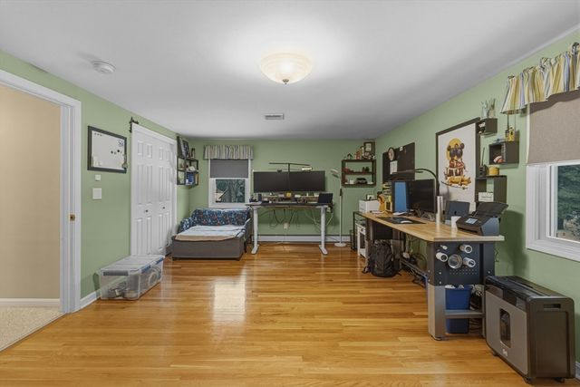 125 Doctor Braley Rd, Freetown, MA 02717