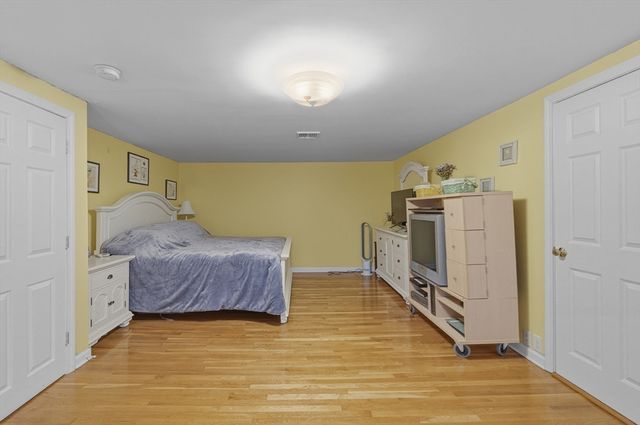 125 Doctor Braley Rd, Freetown, MA 02717