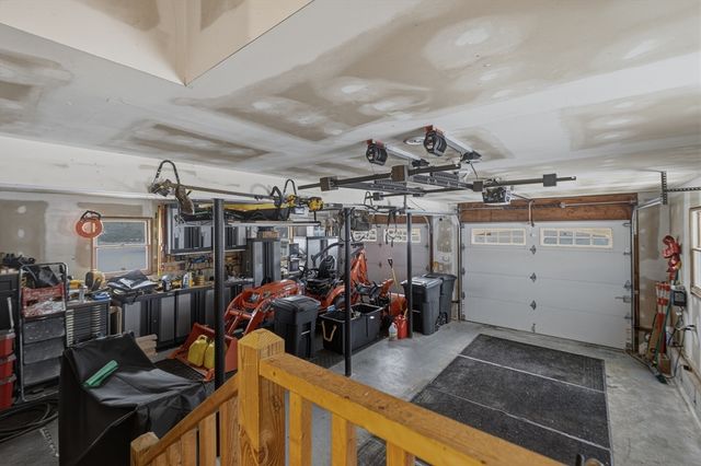 125 Doctor Braley Rd, Freetown, MA 02717