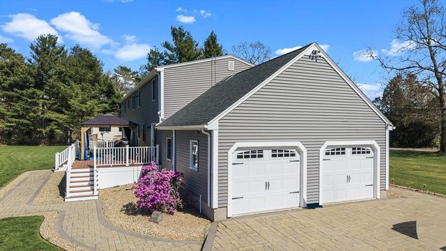 125 Doctor Braley Rd, Freetown, MA 02717