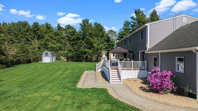 125 Doctor Braley Rd, Freetown, MA 02717