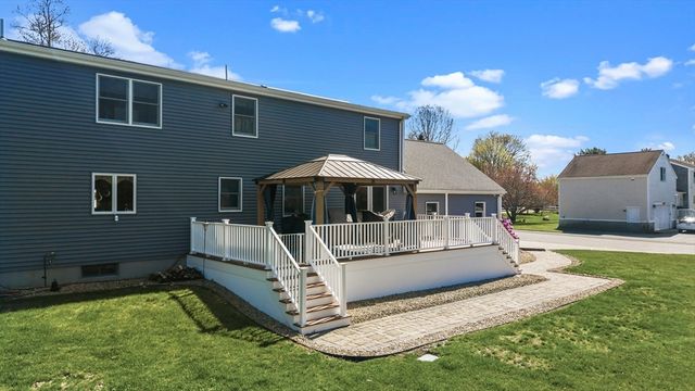 125 Doctor Braley Rd, Freetown, MA 02717