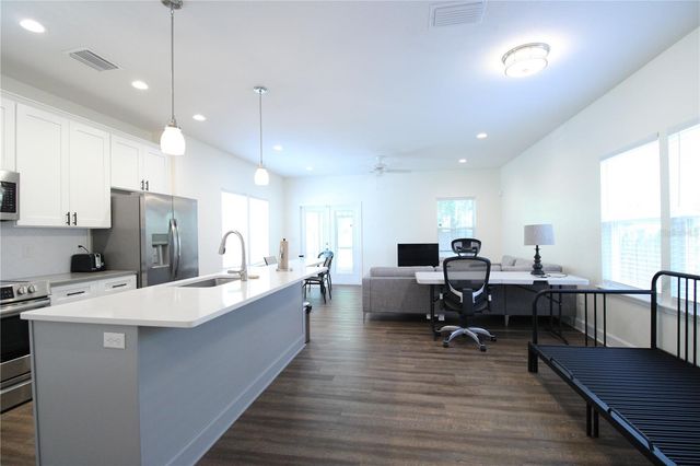 238 NE 9TH STREET, Gainesville, FL 32601