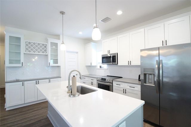 238 NE 9TH STREET, Gainesville, FL 32601