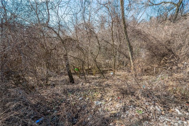 0 Noster St, Spring Hill, PA 15212