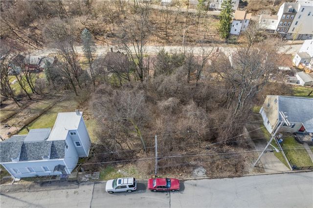 0 Noster St, Spring Hill, PA 15212
