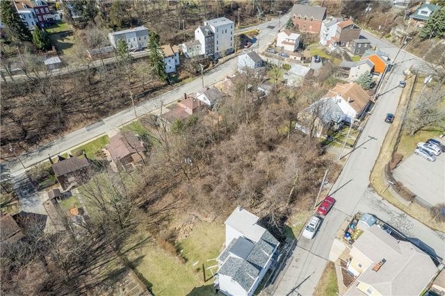 0 Noster St, Spring Hill, PA 15212