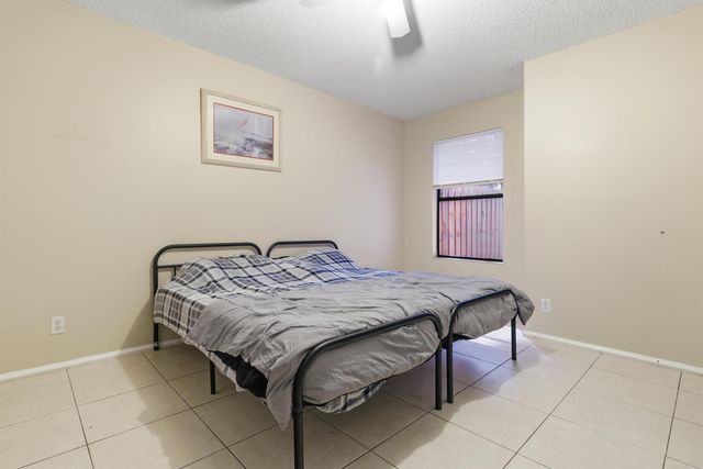 2832 Stoneway Lane B, Fort Pierce, FL 34982