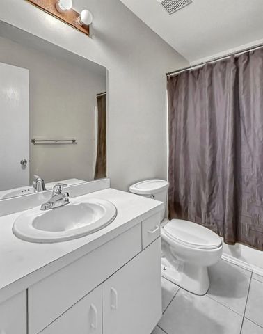 2832 Stoneway Lane B, Fort Pierce, FL 34982