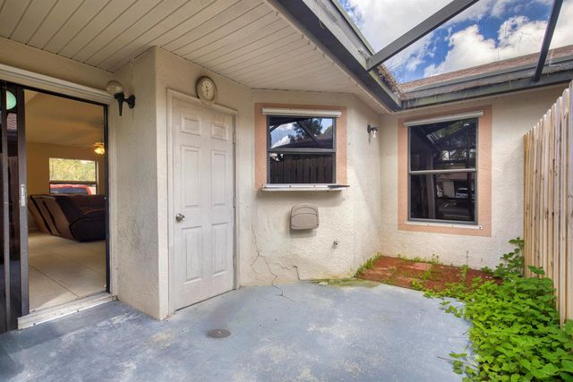 2832 Stoneway Lane B, Fort Pierce, FL 34982