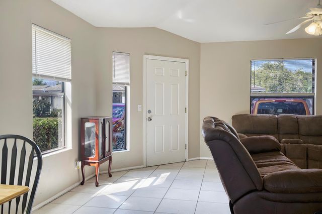 2832 Stoneway Lane B, Fort Pierce, FL 34982