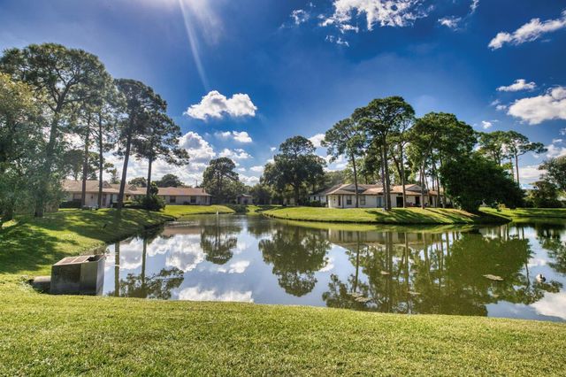 2832 Stoneway Lane B, Fort Pierce, FL 34982
