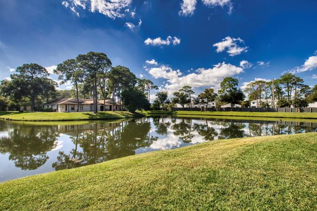 2832 Stoneway Lane B, Fort Pierce, FL 34982