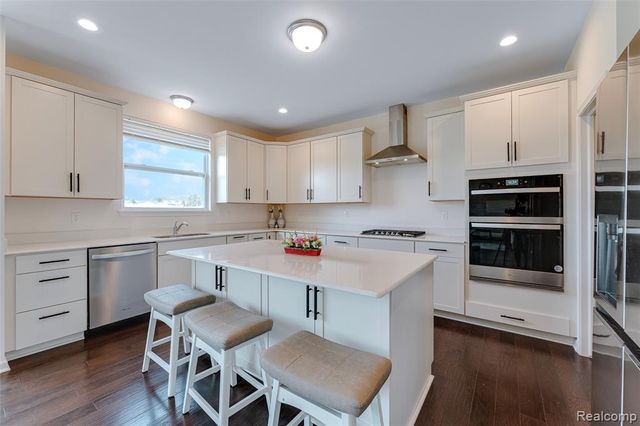 50936 Baileys Landing, Canton, MI 48187