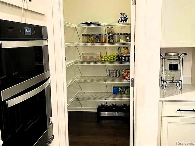 50936 Baileys Landing, Canton, MI 48187