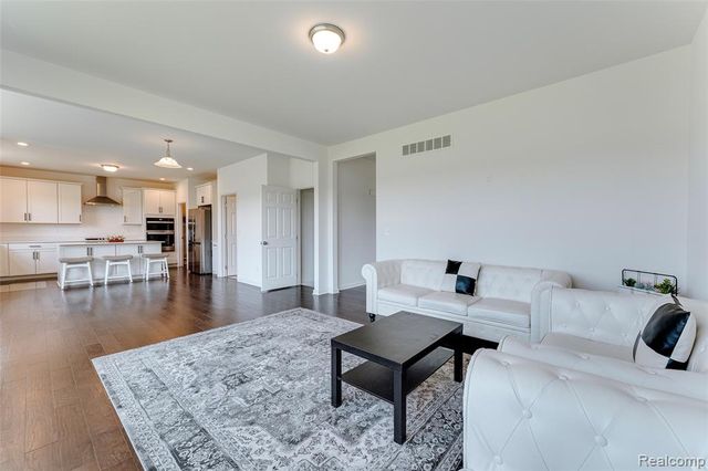 50936 Baileys Landing, Canton, MI 48187