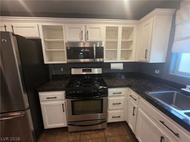 6939 Smiling Cloud Avenue, Henderson, NV 89011