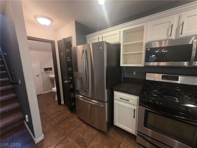 6939 Smiling Cloud Avenue, Henderson, NV 89011