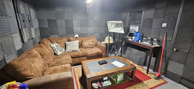 6766 Broadacres Road, Shreveport, LA 71129