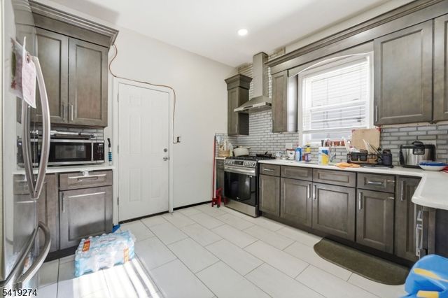 103 W Price St, Linden City, NJ 07036