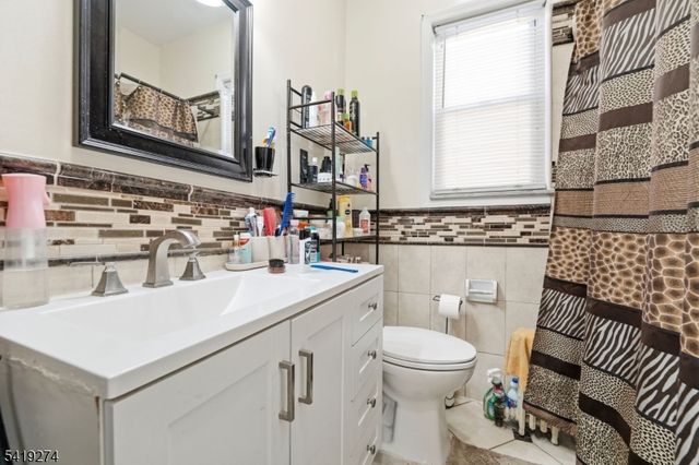 103 W Price St, Linden City, NJ 07036