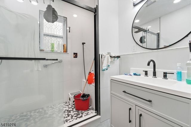 103 W Price St, Linden City, NJ 07036