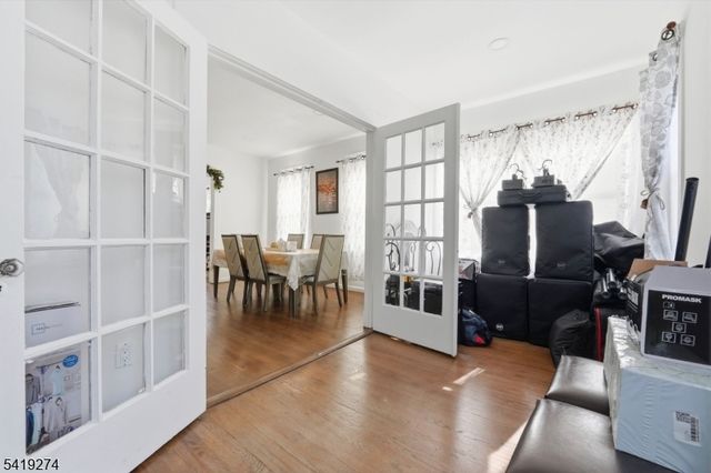 103 W Price St, Linden City, NJ 07036