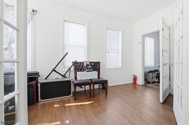 103 W Price St, Linden City, NJ 07036