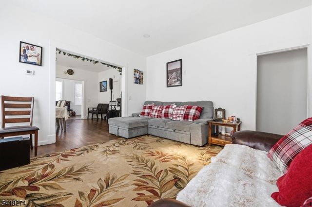 103 W Price St, Linden City, NJ 07036