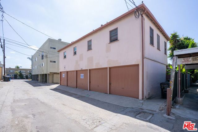 1937 12th Street, Santa Monica, CA 90404