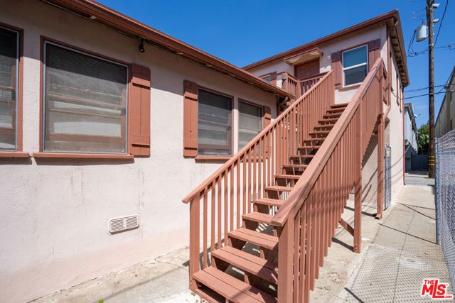 1937 12th Street, Santa Monica, CA 90404