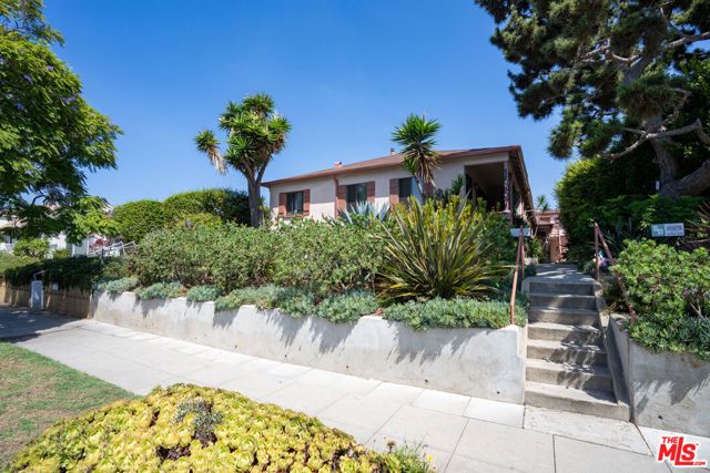 1937 12th Street, Santa Monica, CA 90404