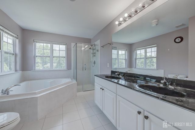 32 Carnation Road, Monroe, NJ 08831
