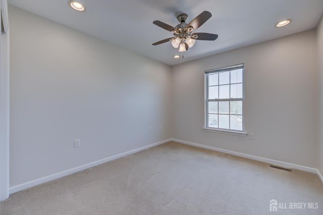 32 Carnation Road, Monroe, NJ 08831