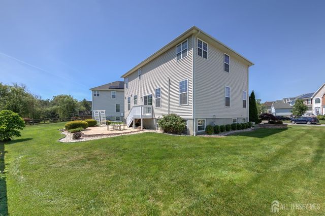 32 Carnation Road, Monroe, NJ 08831