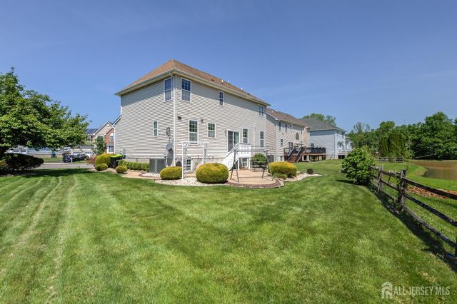 32 Carnation Road, Monroe, NJ 08831