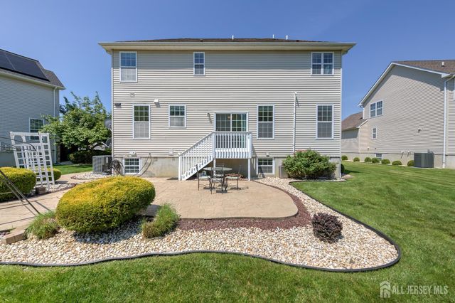 32 Carnation Road, Monroe, NJ 08831