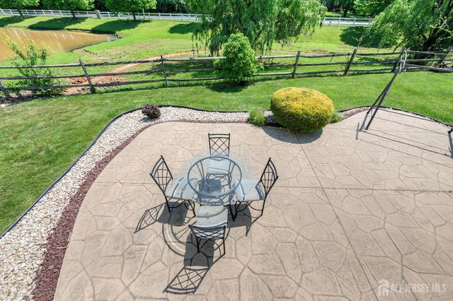 32 Carnation Road, Monroe, NJ 08831