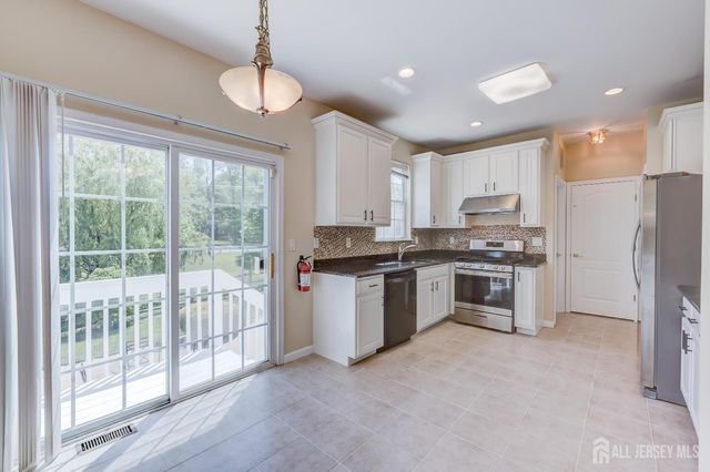 32 Carnation Road, Monroe, NJ 08831