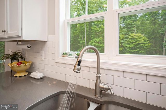 68 BRONCO LN, Fredericksburg, VA 22406