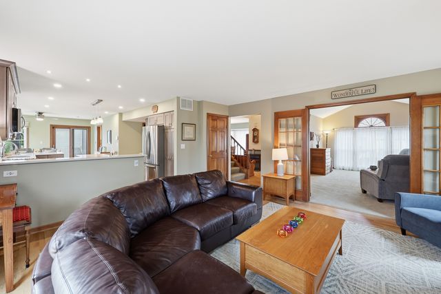 1846 Baltimore Drive, Elk Grove Village, IL 60007