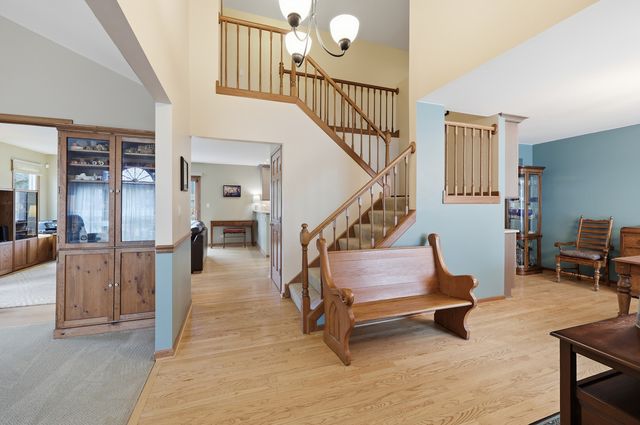 1846 Baltimore Drive, Elk Grove Village, IL 60007