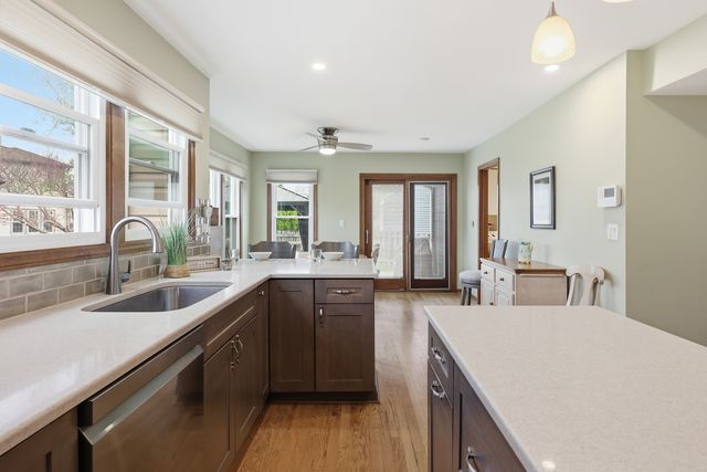 1846 Baltimore Drive, Elk Grove Village, IL 60007